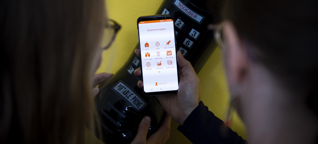 
Die Studienkompass-App bietet auch viele Hilfen für die Mentor*innen des Förderprogramms.